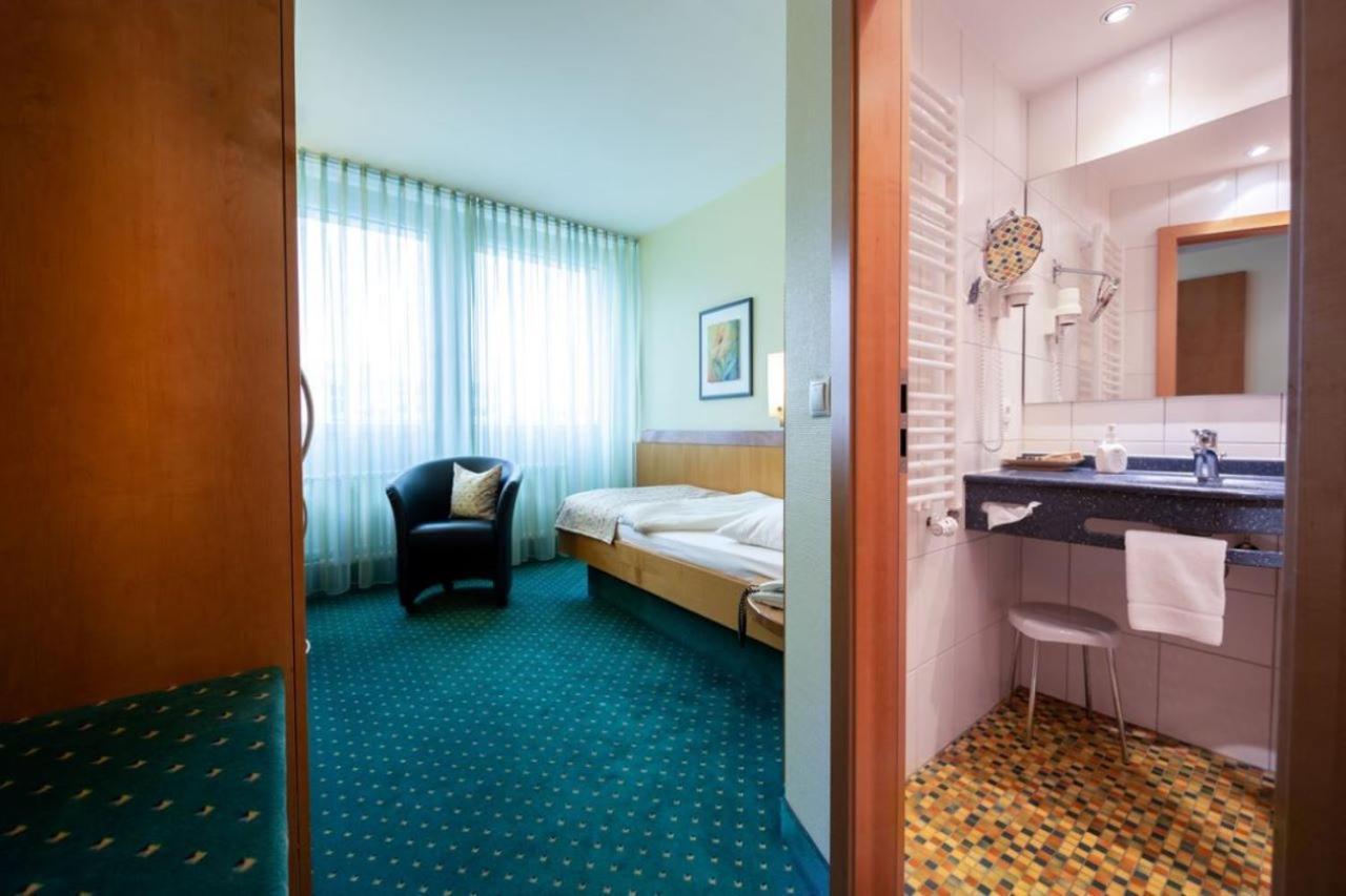 Kronenhotel Stuttgart Exterior foto